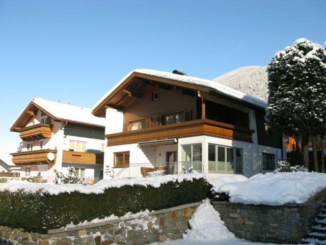 Haus Dejakom Mayrhofen Esterno foto