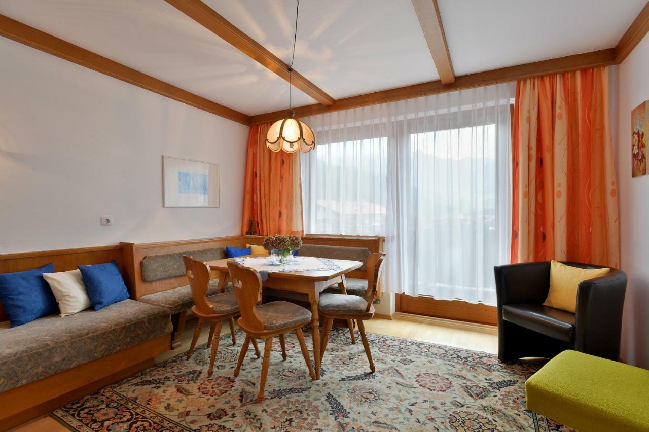 Haus Dejakom Mayrhofen Esterno foto