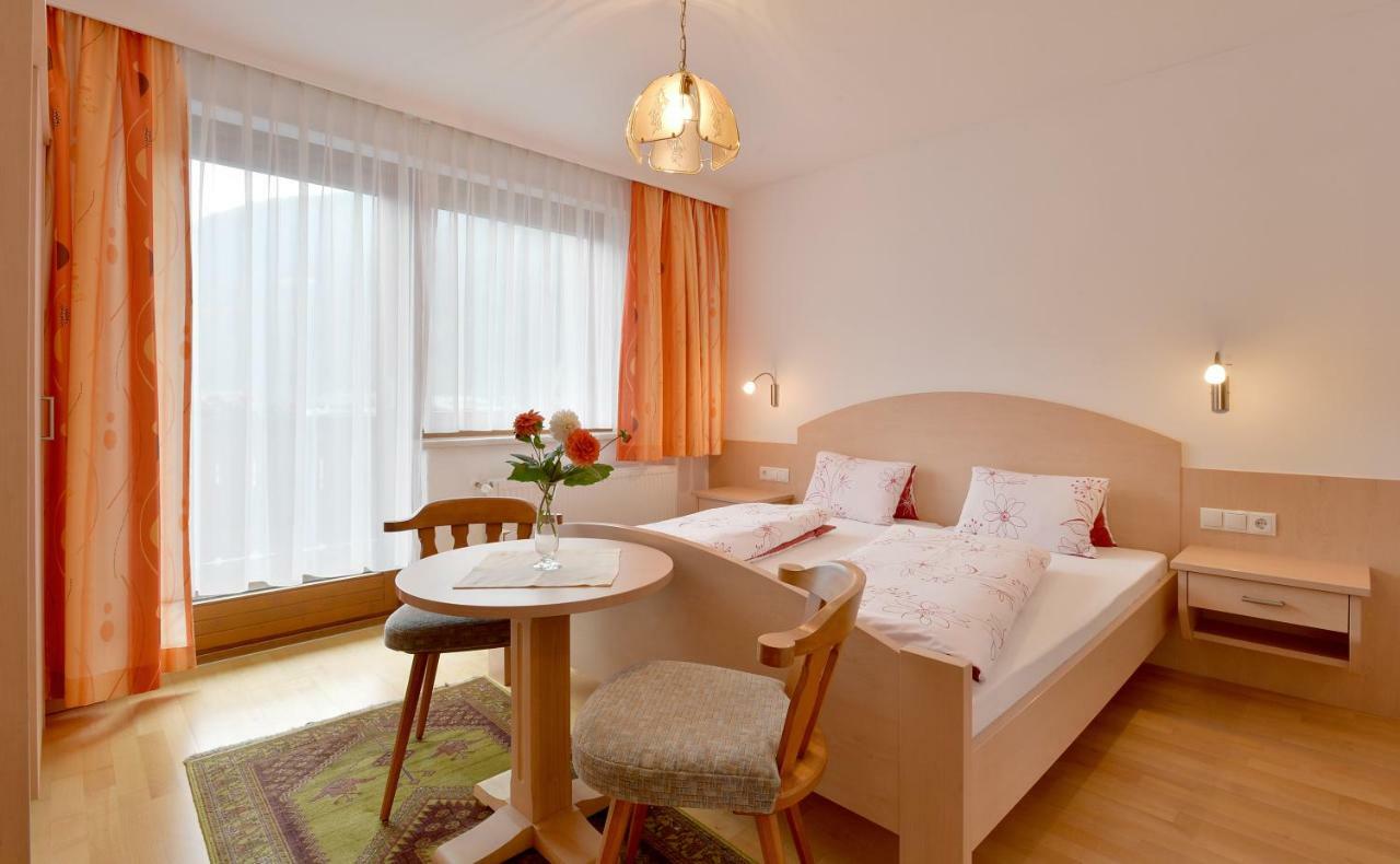 Haus Dejakom Mayrhofen Esterno foto
